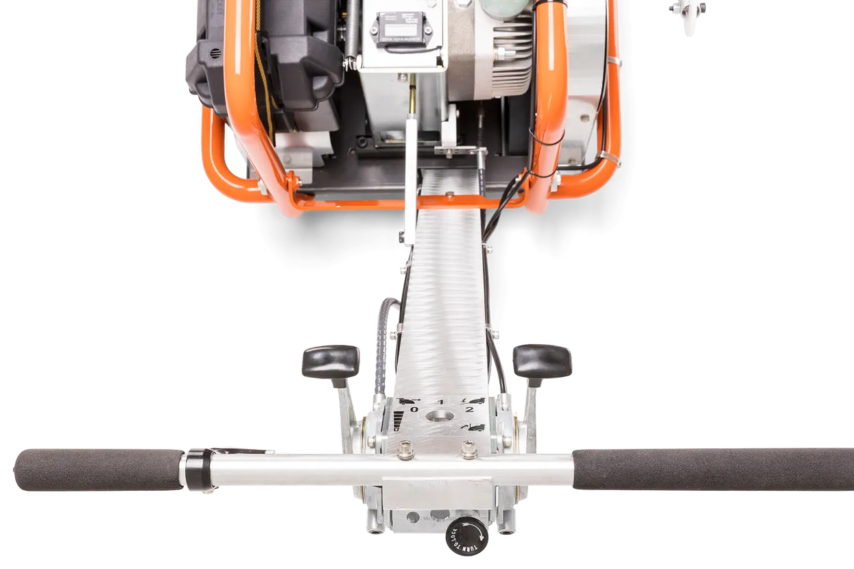Top view of the Husqvarna Soff-Cut 2000 handlebar, engine and guide rod