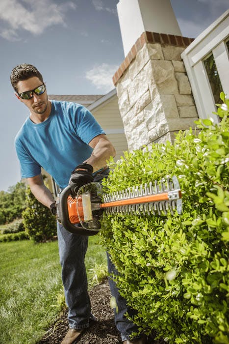 stihl-hsa-66-20-cordless-hedge-trimmer-ap-system-tool-only-4.jpg: STIHL HSA 66 20" Cordless Hedge Trimmer – side view