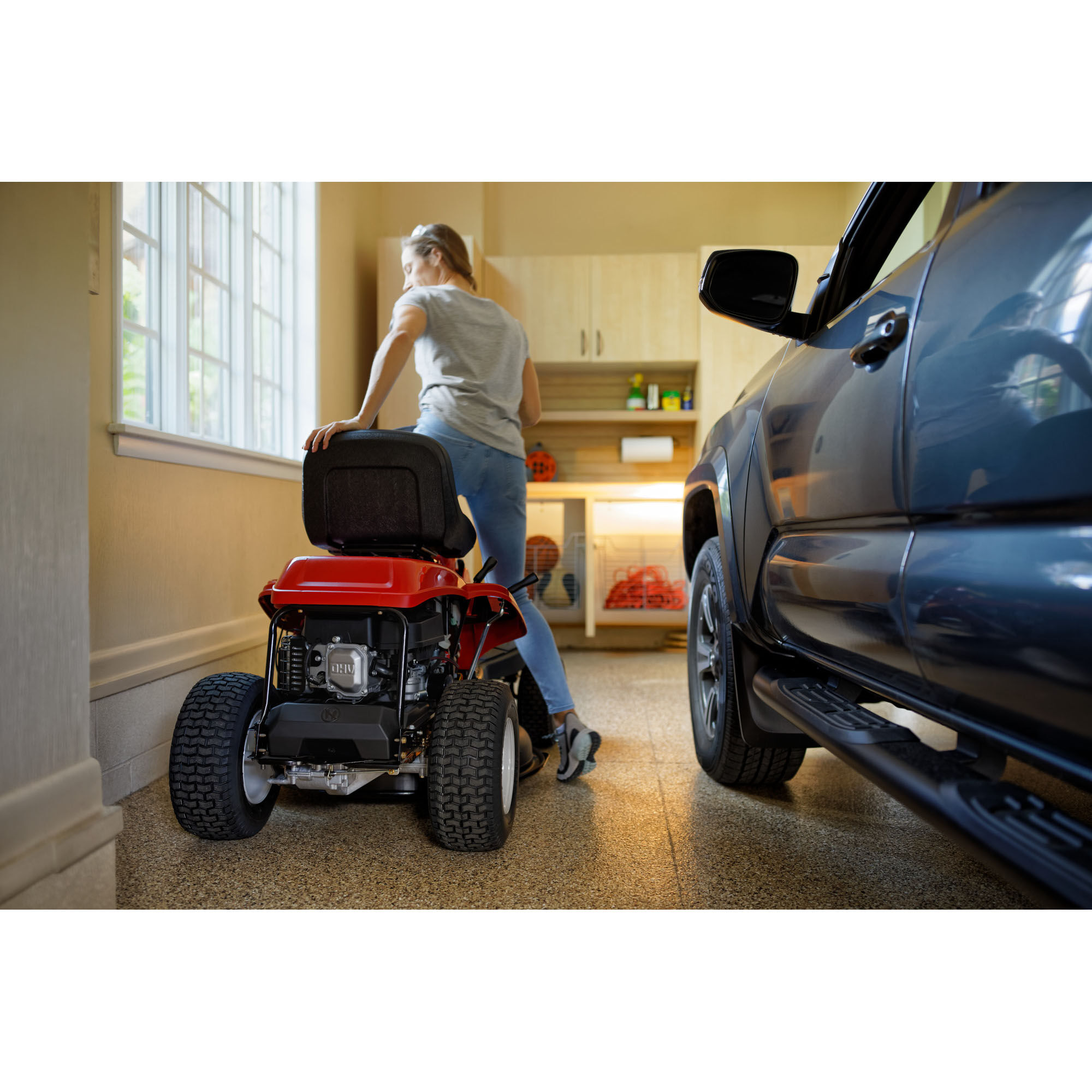 Troy-Bilt TB30B 30 in. 10.5 HP Small Riding Lawn Mower side view
